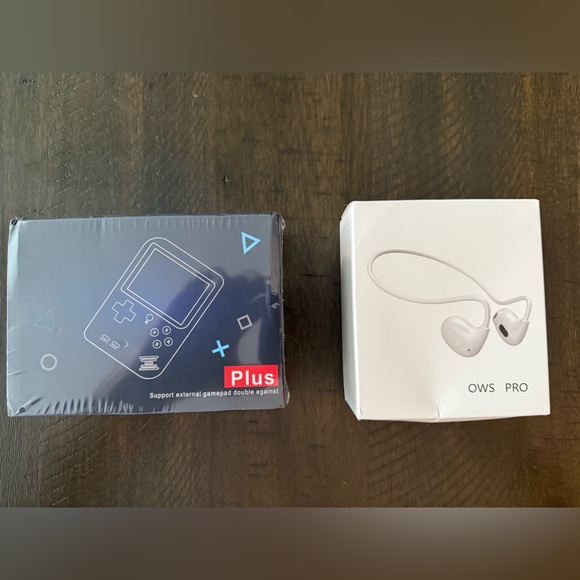 New SUP Plus Game Box Handheld Console - Retro Gaming Fun with headphones - Picture 1 of 7